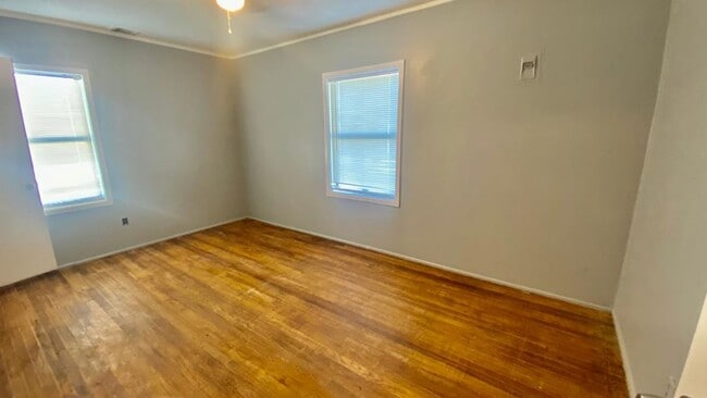 Photo - Handyman Special $0 First Month's Rent / “...