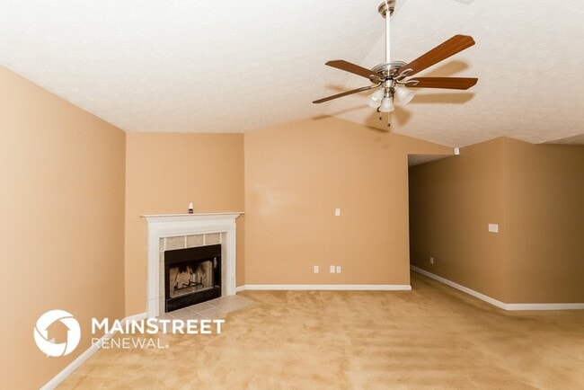 Photo - 159 Livingston Ln