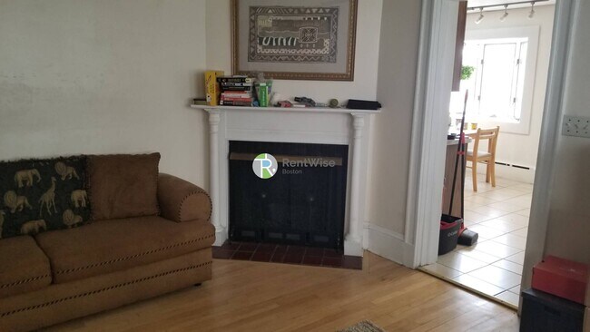 26 Mapleton St Unit 1
