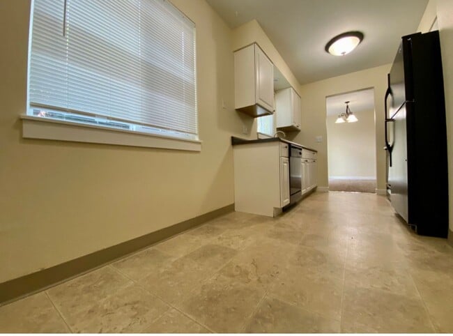 Photo - 9027 SE Stark St Unidad 9027