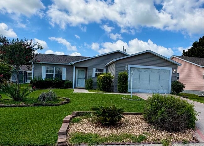Building Photo - The Villages 2/2 Single Family Home, Fully Furnished!