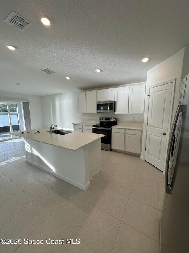 Photo - 1825 Diablo Cir SW