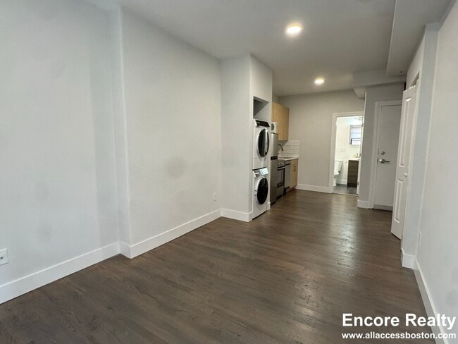 Photo - 270 Newbury St Unit 10