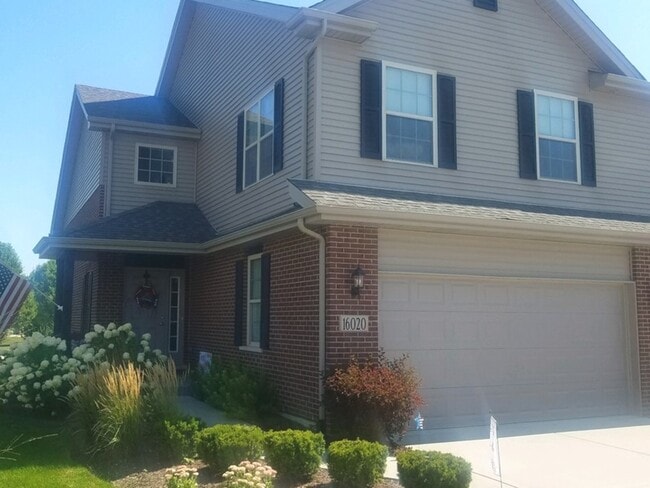 Building Photo - 16020 W Lacy Ct
