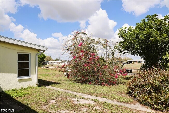 Photo - 21380 Edgewater Dr