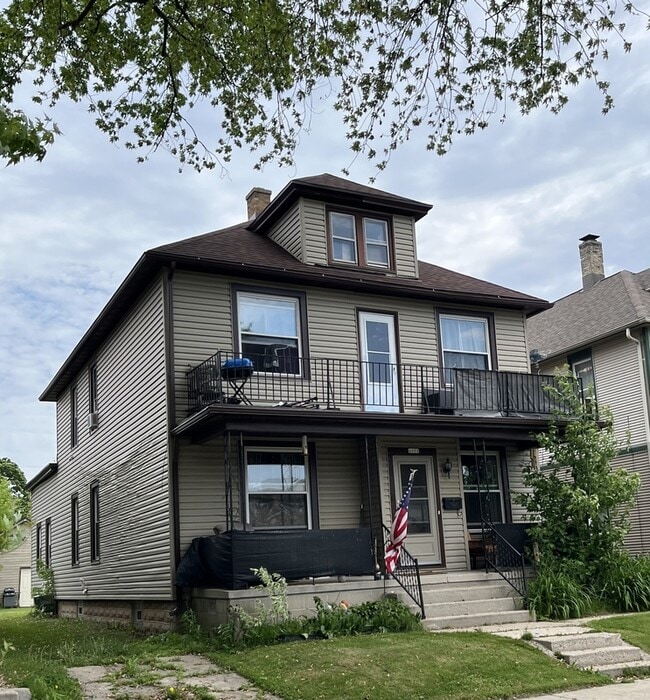 Building Photo - 1561 N 15th St