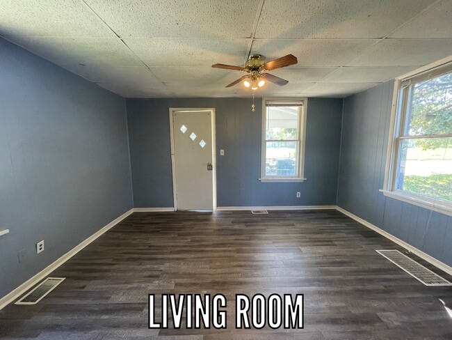 Photo - 609 Sager St