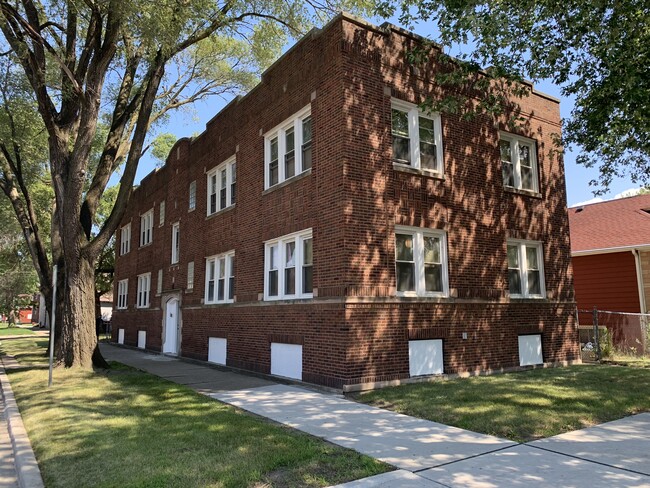 Photo - 2501 E 84th St Unidad 2E
