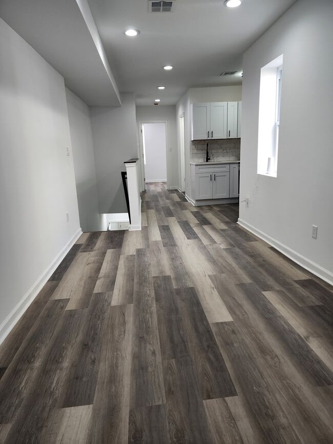 Photo - 5012 W Stiles St Unit 2nd Floor