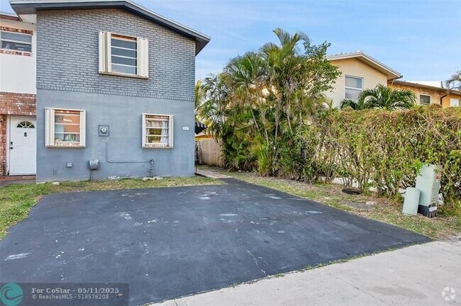 Building Photo - 447 Sunshine Dr Rental