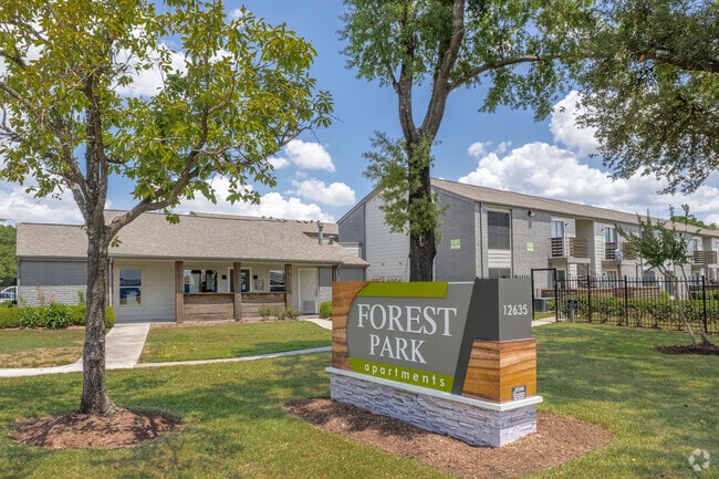 Building Photo - Forest Park (new)