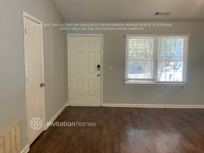 Photo - 1002 Providence Way