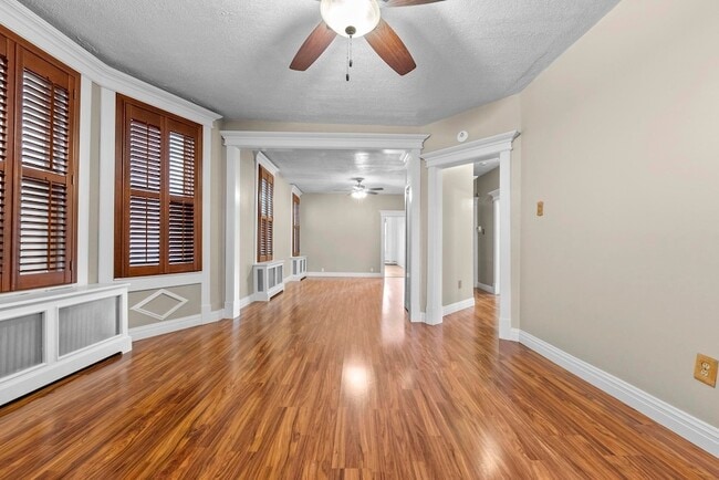Building Photo - 302 Clerk St