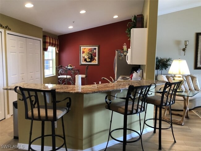 Building Photo - 1380 Tiffany Ln Unit 2204