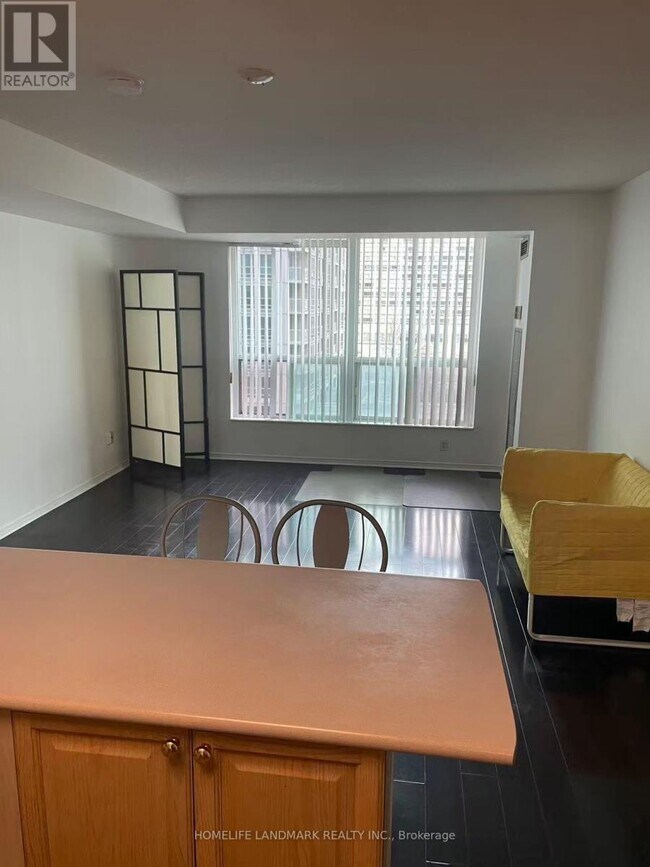 Photo - 750 Bay St. Unité 901