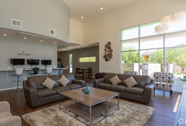 Clubhouse - Volcanes Commons