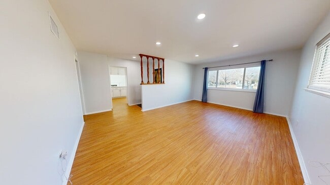 Photo - 1102 E Ave J5