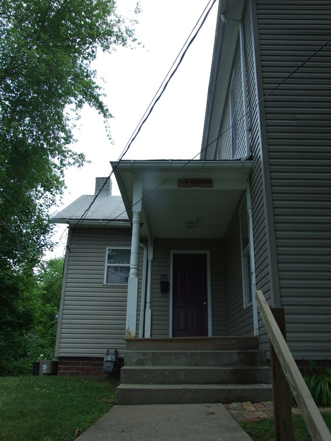 20 S Shafer St