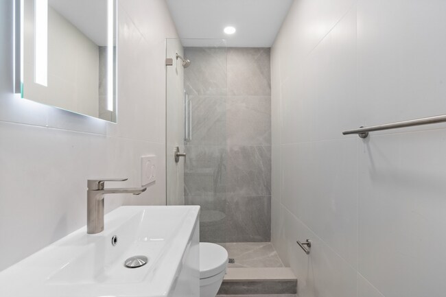 Photo - 1578 Beacon St Unit PH1