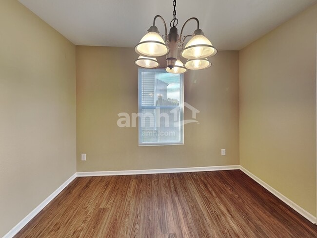 Photo - 2325 Blackthorn Dr