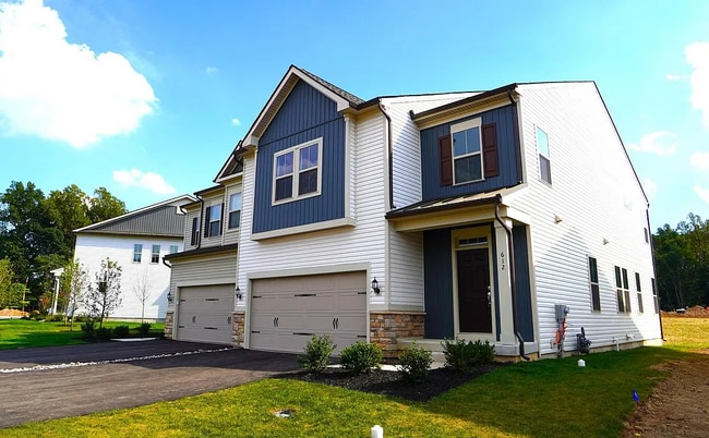 Side - 612 America Dr