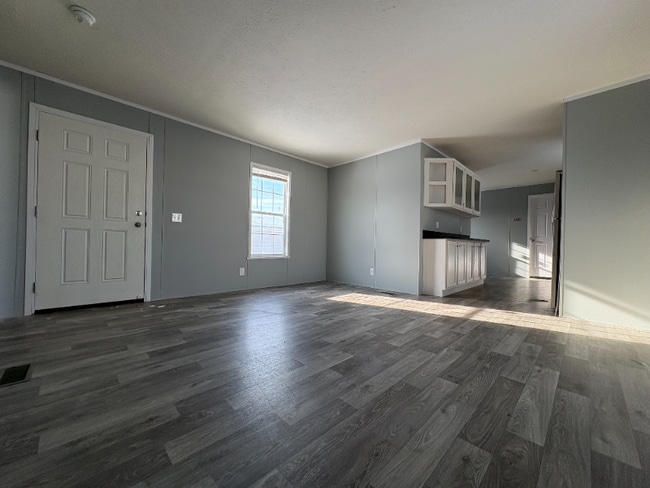 Photo - 352 Trillum Trail