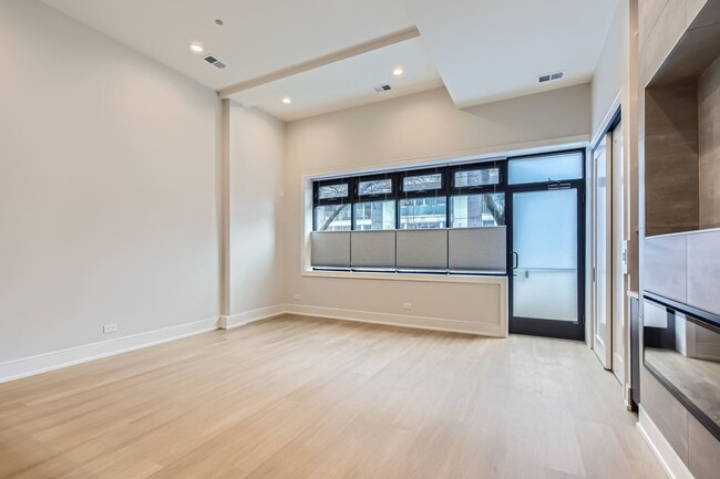 Photo - 830 N California Ave
