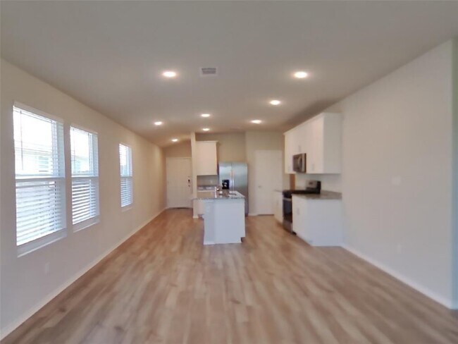 Photo - 5120 Saddle Clb Dr