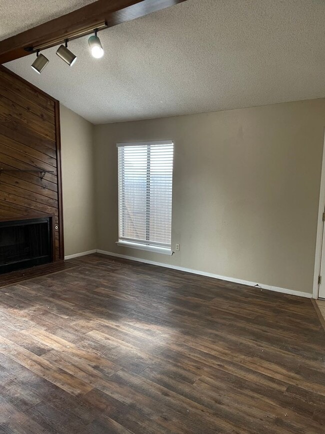 Photo - 7409 Waco Ave Unit D