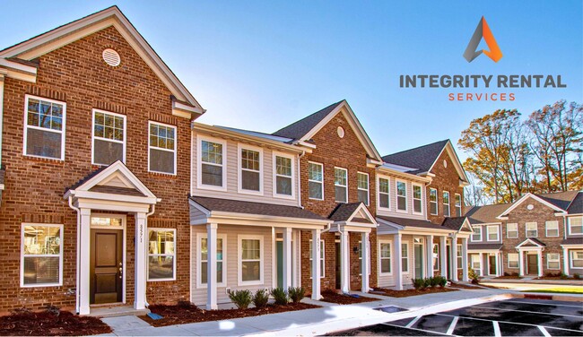 Building Photo - BEAUTIFUL 2 Bedroom End Unit Townhome in Cox Mill District AVAILABLE AUGUST 2026