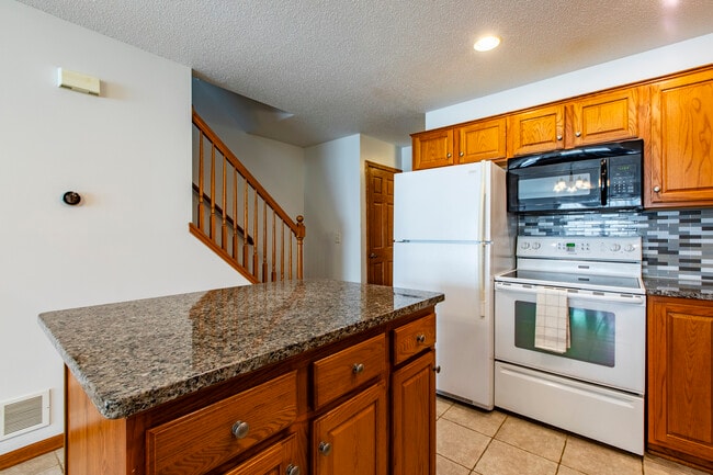 Photo - 3058 River Falls Rd NW