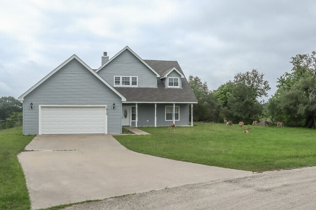 Building Photo - 1810 Mesa Oaks Cir