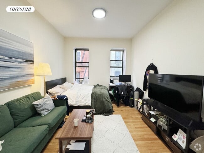 Building Photo - 439 E 74th St Rental