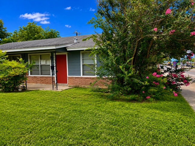 Photo - Edgebrook Unit 768
