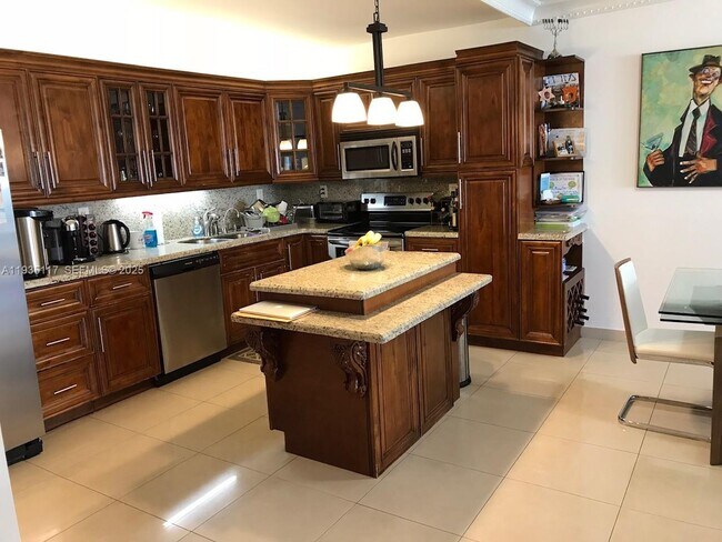 Photo - 19390 Collins Ave Unidad 502