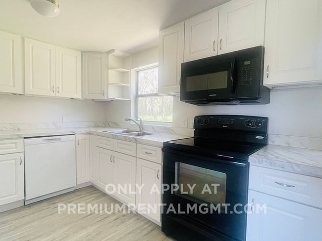 Photo - 703 Gotts Rd