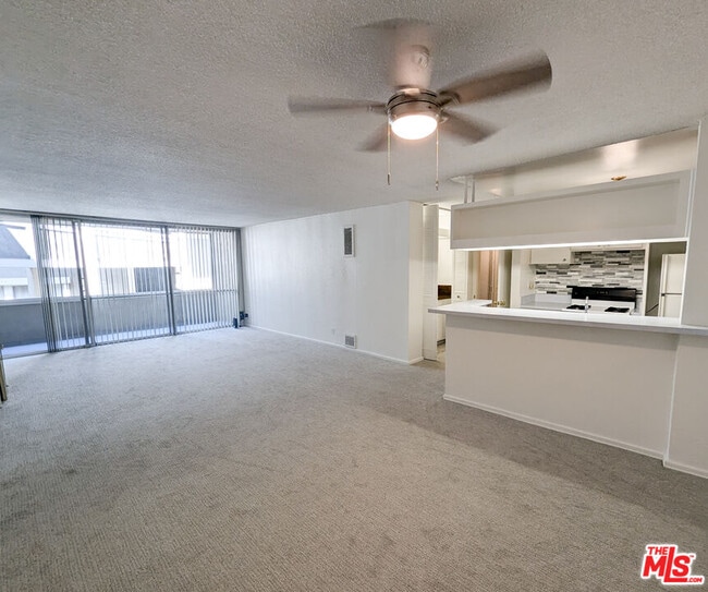 Photo - 6315 Green Valley Cir Unidad 210