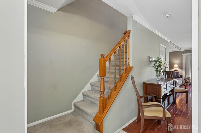 79 Chelsea Ct