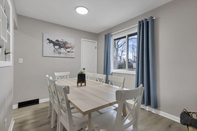 Photo - 1833 Berkeley Rd