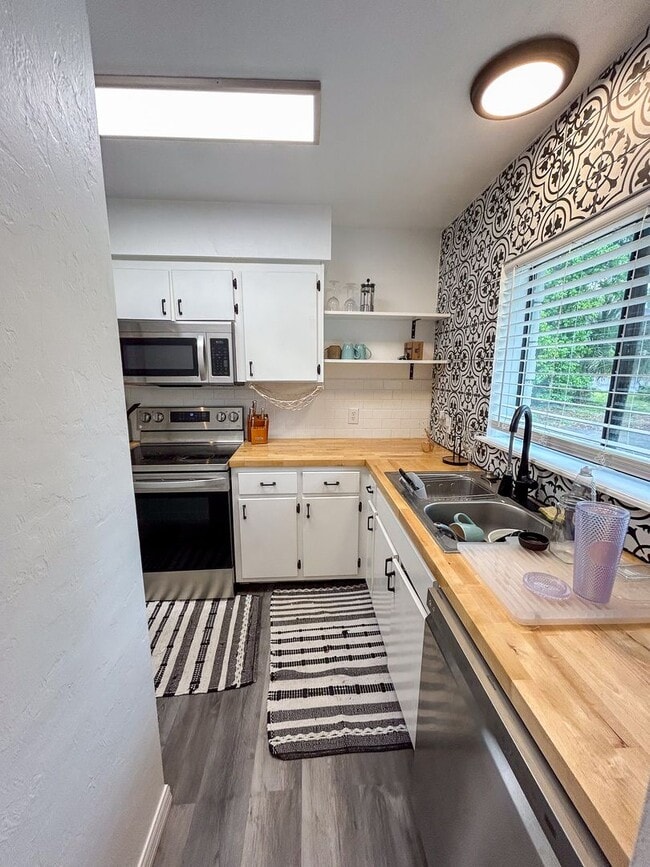 Photo - 1038 SW 6th Dr