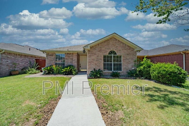Photo - 1175 Meadows Dr