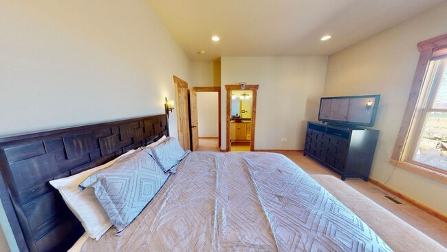 Photo - Luxurious and comfortable living experience