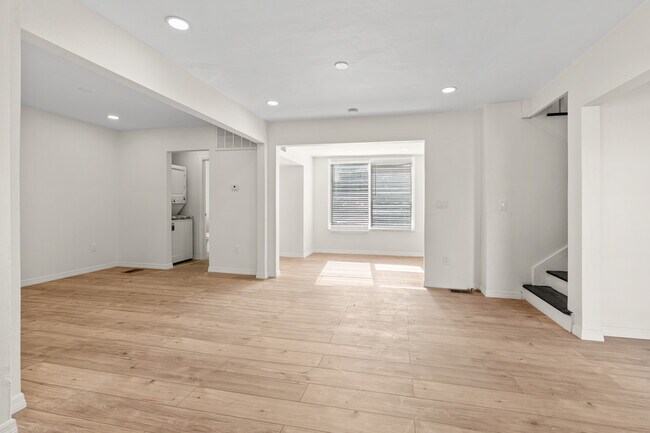 Photo - 402 S Franklin St