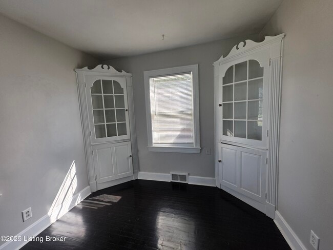 Photo - 4320 Norbourne Blvd