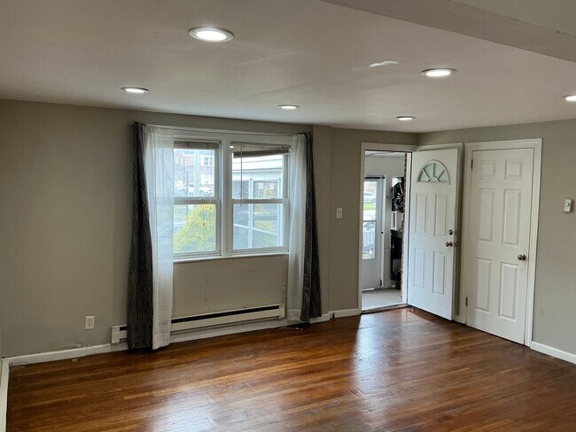 Photo - 768 Audrey Dr Unidad 2 1FL