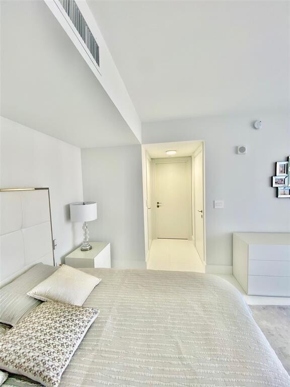 Photo - 17201 Collins Ave Unit 1006