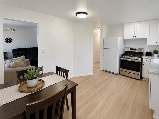 Photo - 20135 Ilene St
