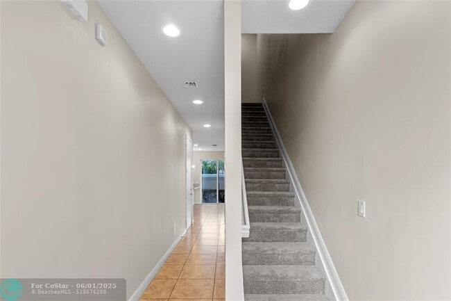 Photo - 6918 Long Pine Cir