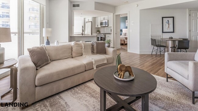 Building Photo - 1221 S Eads St