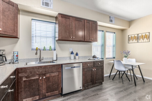 Traditional One Bedroom Apartment - 560SF - Kitchen